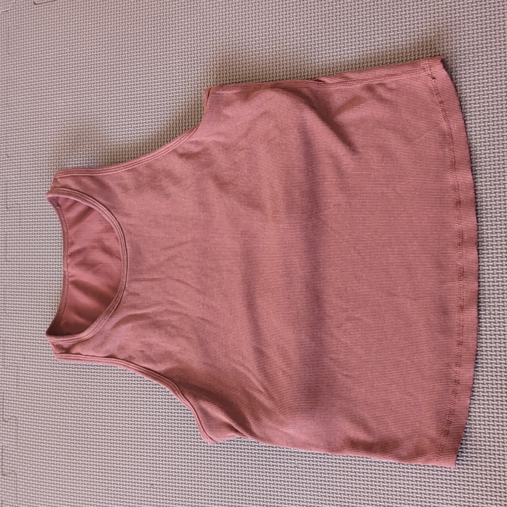 Vuori Crop Top